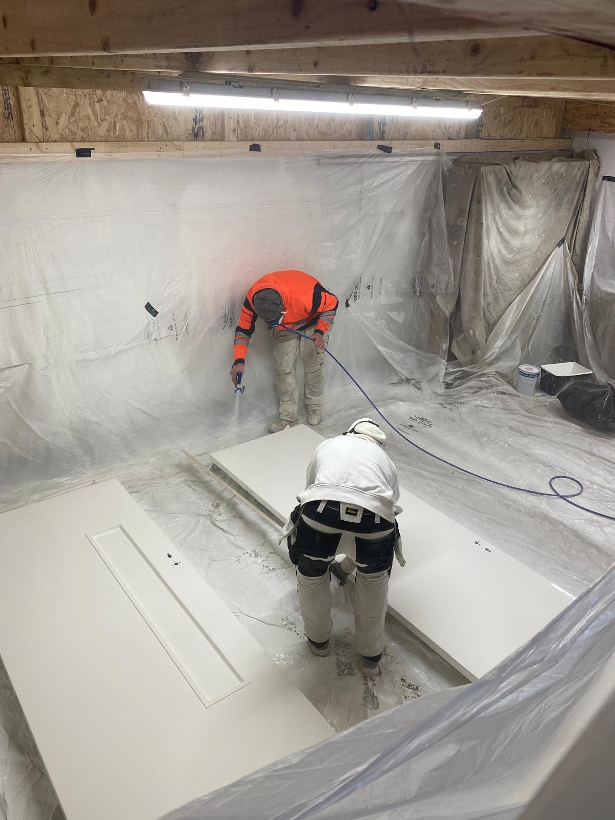 Spraying furniture 1