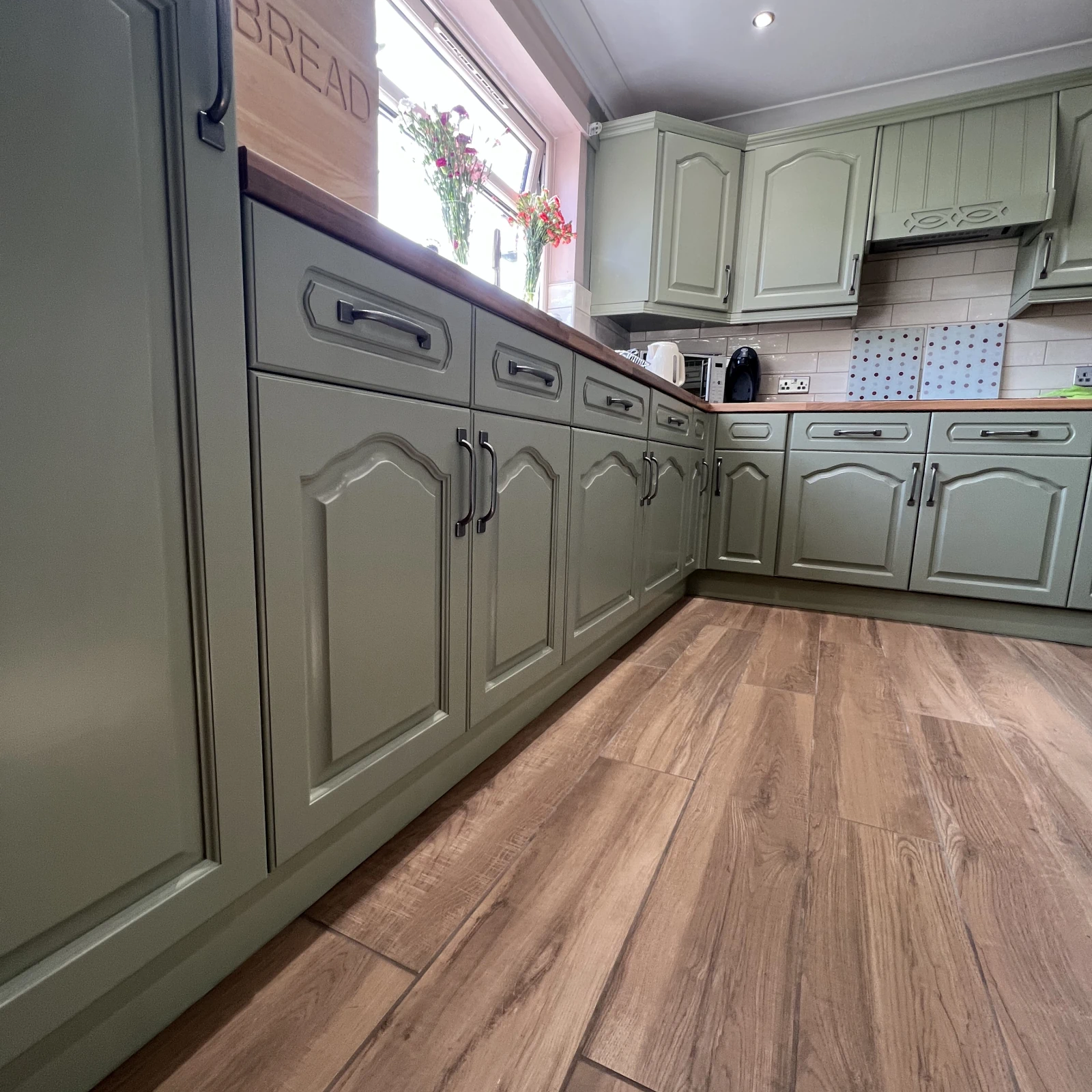 Spraying Kitchens & Furniture